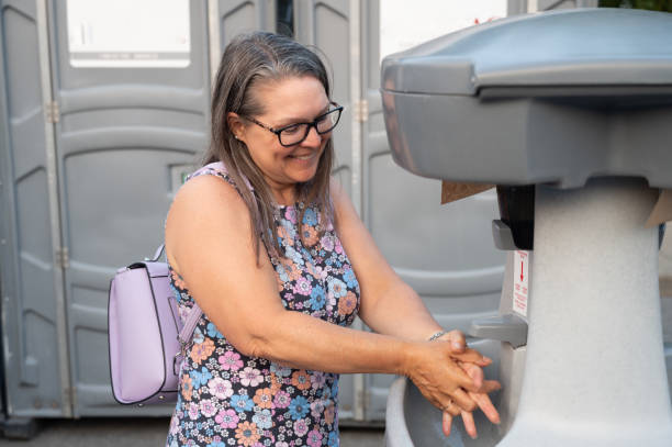 Best Portable bathroom rental  in South Monroe, MI